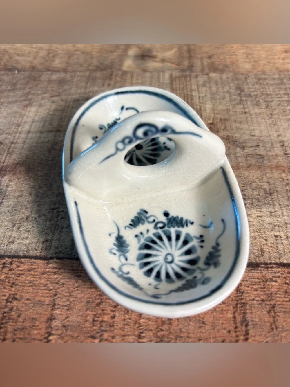 World Market Hand Paint Blue & Creamy White Ceramic Ring Jewelry Trinket Dish